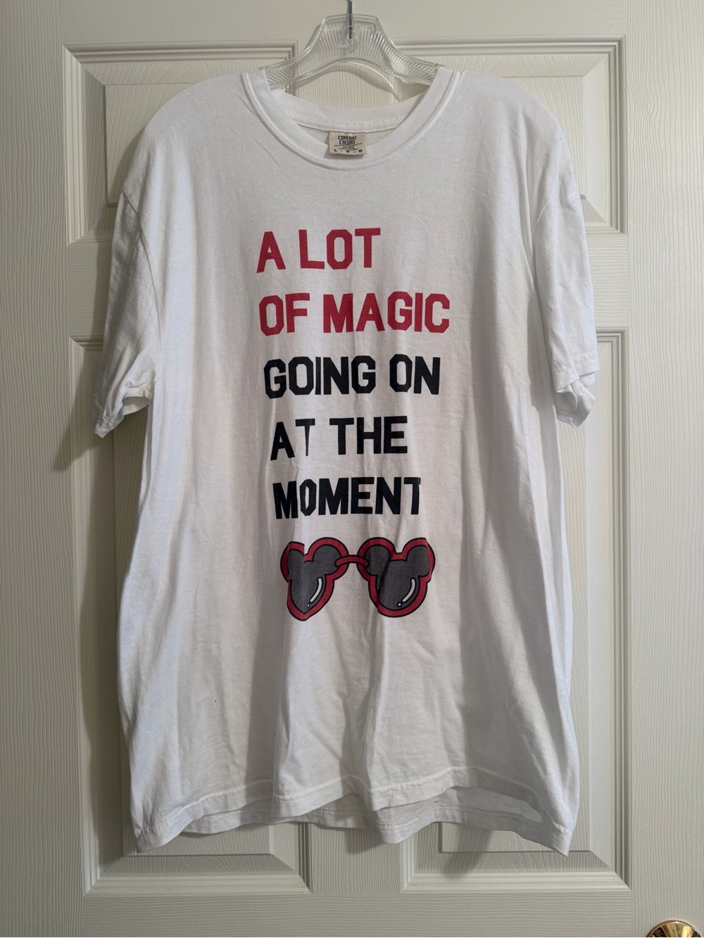 Taylor Swift x Disney A Lot of Magic Going On At The Moment T-Shirt (L)